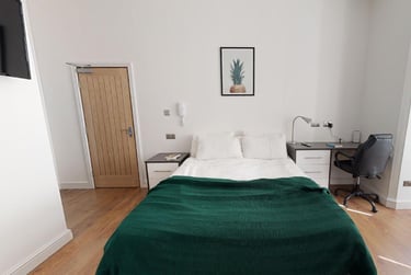 1 bed studio, Salisbury Road, Victoria Park, Leicester, LE17QR - Image 2