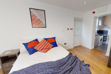 1 bed studio, Victoria Park Road, Clarendon Park, Leicester, LE21XF - Image 2