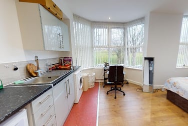 1 bed studio, Victoria Park Road, Clarendon Park, Leicester, LE21XF - Image 3