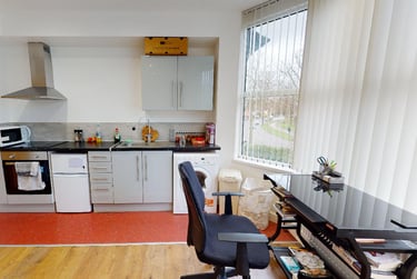 1 bed studio, Victoria Park Road, Clarendon Park, Leicester, LE21XF - Image 4