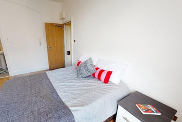 1 bed studio, London Road, Victoria Park, Leicester, LE21ND - Image 1
