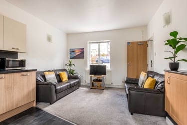 5 bed house, Colbourne avenue, Near university, Brighton, BN24GE - Image 1