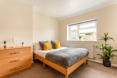 1 bed house, Southall avenue, Near university, Brighton, BN24BB - Image 1
