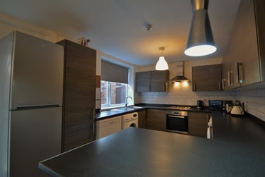 5 bed house, Baker Street, Teeside University, Middlesbrough, TS12LF - Image 1
