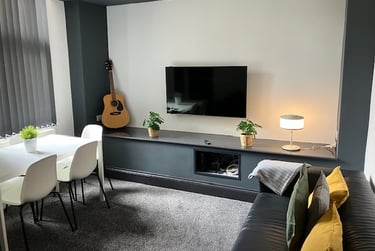 5 bed house, Victoria Road, Near university, Middlesbrough, TS13HX - Image 1