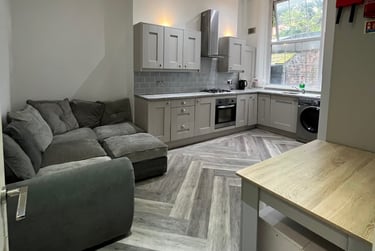 5 bed flat, Leece Street, City Centre, Liverpool, L12TR - Image 2