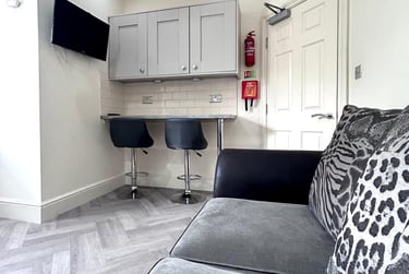 5 bed flat, Leece Street, City Centre, Liverpool, L12TR - Image 2