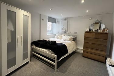 2 bed flat, Granville Road, Fallowfield, Manchester, M146AE - Image 5