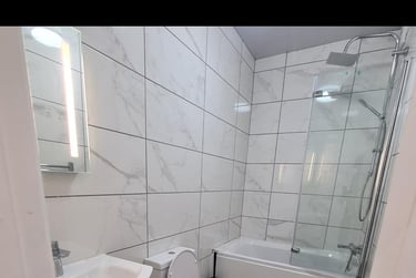 2 bed flat, Woodhouse, Rampart Road, Leeds, LS62LE - Image 2