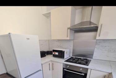 2 bed flat, Woodhouse, Rampart Road, Leeds, LS62LE - Image 4