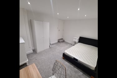 2 bed flat, Woodhouse, Rampart Road, Leeds, LS62LE - Image 6
