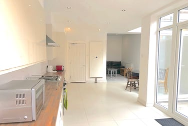 6 bed house, Polsloe rd, Mount pleasant, Exeter, EX12HW - Image 3