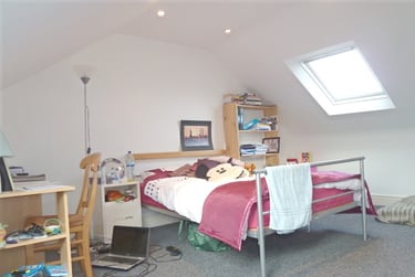 6 bed house, Polsloe rd, Mount pleasant, Exeter, EX12HL - Image 1