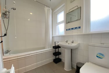 5 bed house, Monkswell rd, Mount pleasant, Exeter, EX47AX - Image 9