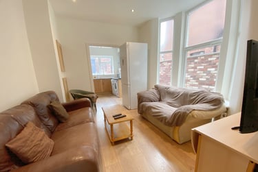 6 bed house, Polsloe rd, Mount pleasant, Exeter, EX12HL - Image 2