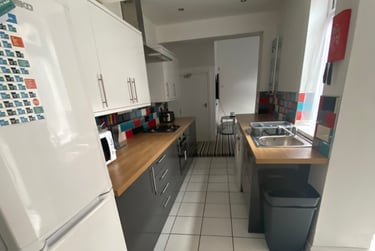 4 bed house, Lambert Street, Newland avenue, Hull, HU52SG - Image 2
