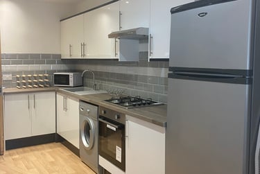 5 bed house, Walgrave Street, Newland avenue, Hull, HU52LT - Image 1