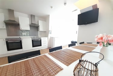 14 bed house, Crendon Street, Buckinghamshire, High wycombe, HP136LS - Image 12