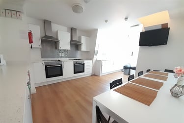 14 bed house, Crendon Street, Buckinghamshire, High wycombe, HP136LS - Image 15