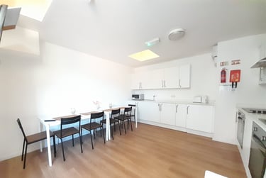 14 bed house, Crendon Street, Buckinghamshire, High wycombe, HP136LS - Image 14