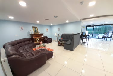 14 bed house, Crendon Street, Buckinghamshire, High wycombe, HP136LS - Image 4
