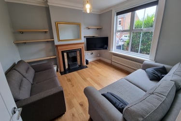 6 bed house, Honyatt Road, Kingsholm, Gloucester, GL13EB - Image 1