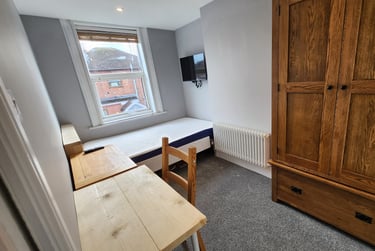 6 bed house, Honyatt Road, Kingsholm, Gloucester, GL13EB - Image 8