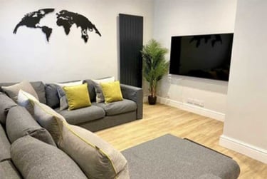 8 bed house, Clifton Place, Greenbank, Plymouth, PL48HY - Image 1