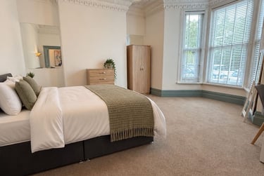 8 bed house, Lisson Grove, Mutley, Plymouth, PL47DN - Image 3