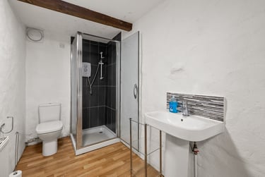 2 bed flat, Hillside Avenue, North Hill, Plymouth, PL46PR - Image 2