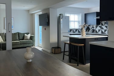 11 bed house, Wellington Street, Greenbank, Plymouth, PL48NB - Image 1