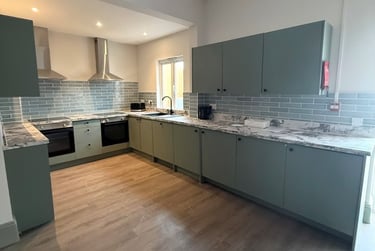 7 bed house, North Road East, North Hill, Plymouth, PL46AN - Image 2