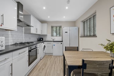 5 bed house, Beaumont Place, St Judes, Plymouth, PL48EA - Image 3