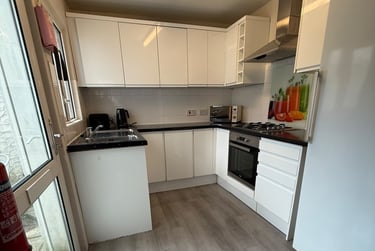 4 bed house, Chedworth Street, Greenbank, Plymouth, PL48NT - Image 2