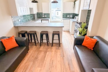 6 bed house, Hillside Avenue, Mutley, Plymouth, PL46PR - Image 2