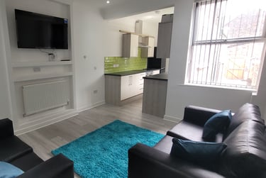 4 bed house, Watford Street, Shelton, Stoke, ST42EW - Image 1