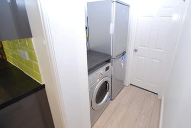 5 bed house, Ashford Street, Shelton, Stoke, ST42EN - Image 4