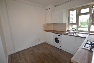 4 bed flat, Broomhouse Lane, Fulham, London, SW63DN - Image 1