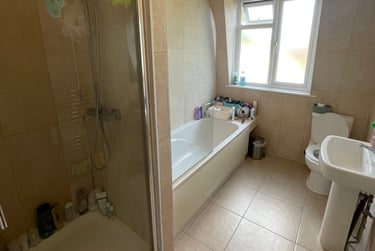 4 bed flat, Gunnersbury Avenue, Acton, London, W39BD - Image 4