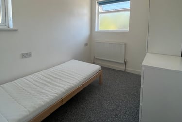 6 bed house, Gunnersbury Avenue, Acton, London, W38LD - Image 6