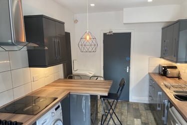 1 bed house, Lausanne Road, Withington, Manchester, M203EU - Image 2