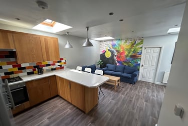 6 bed house, Yew Tree Road, Fallowfield, Manchester, M147DG - Image 1