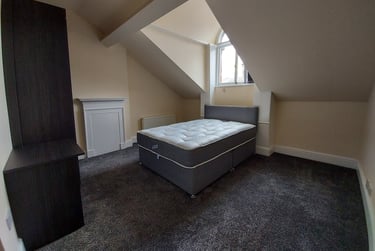 3 bed flat, Ribblesdale Place, City Centre, Preston, PR13NA - Image 2