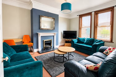 6 bed house, Dunalley Parade, Francis Close Hall, Cheltenham, GL504LU - Image 1