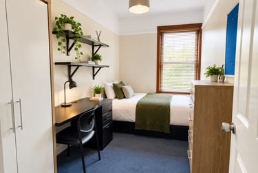 6 bed house, Dunalley Parade, Francis Close Hall, Cheltenham, GL504LU - Image 13
