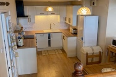 2 bed flat, Bonnethill Place, Hilltown, Dundee, DD12AD - Image 3