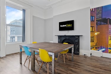 9 bed house, Citadel Road, The Hoe, Plymouth, PL13AU - Image 2