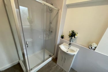 5 bed house, Marcus Grove, Victoria Park, Manchester, M145GX - Image 1