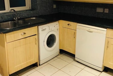 3 bed flat, Brotherton Drive, Green Quarter, Salford, M36BH - Image 3