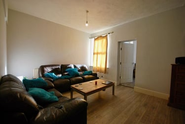 5 bed house, Whitby Road, Fallowfield, Manchester, M146GH - Image 2